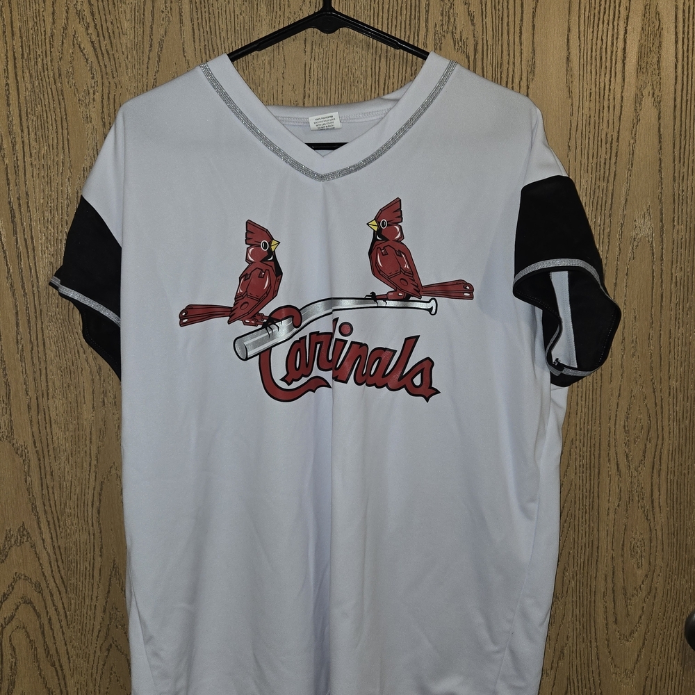 White Cardinals Turn Aheas The Clock Graphic T-Shirt